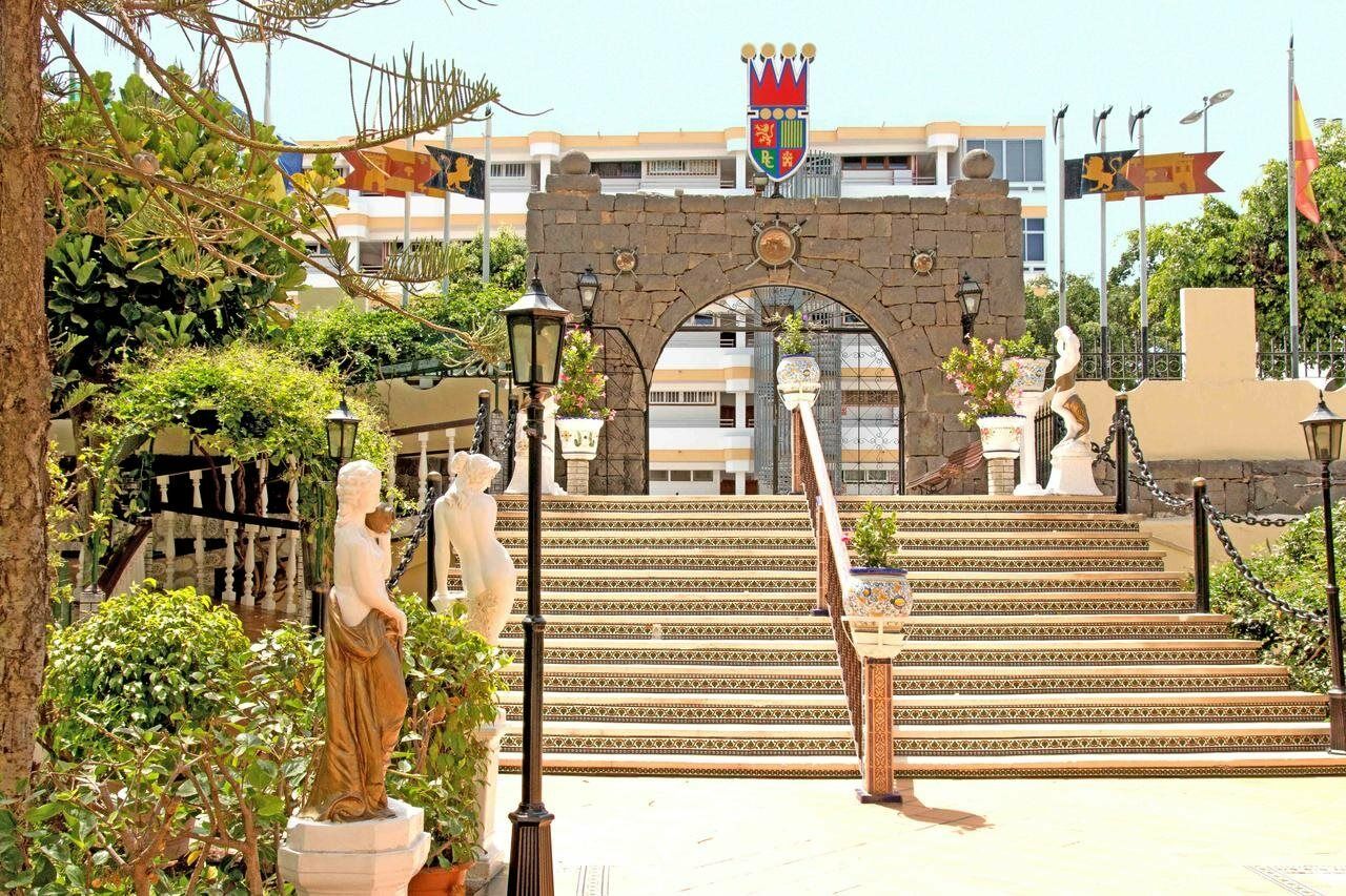 فندق ري كارلوس بلايا ديل إنغلز المظهر الخارجي الصورة